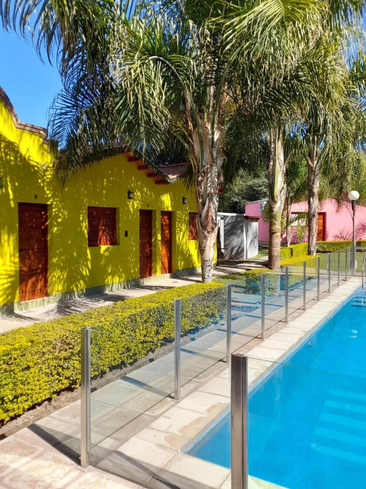 Cabanas Puertas Del Sol La Rioja Exterior photo